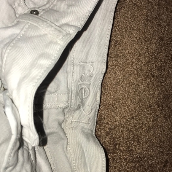 shorts - Picture 3 of 3